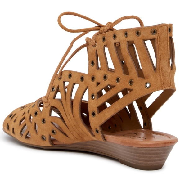 Jessica Simpson Open-Toe Suede Women's Sandals - Picture 3 of 4